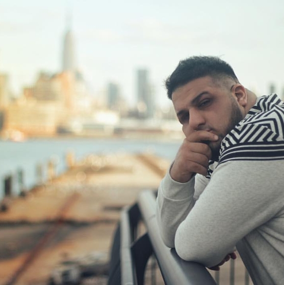 Meet your Posher, Mo - Picture 1 of 1